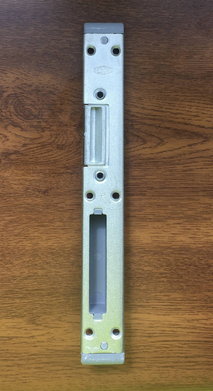 

Ответная планка замка регулируемая правая 13mm VORNE