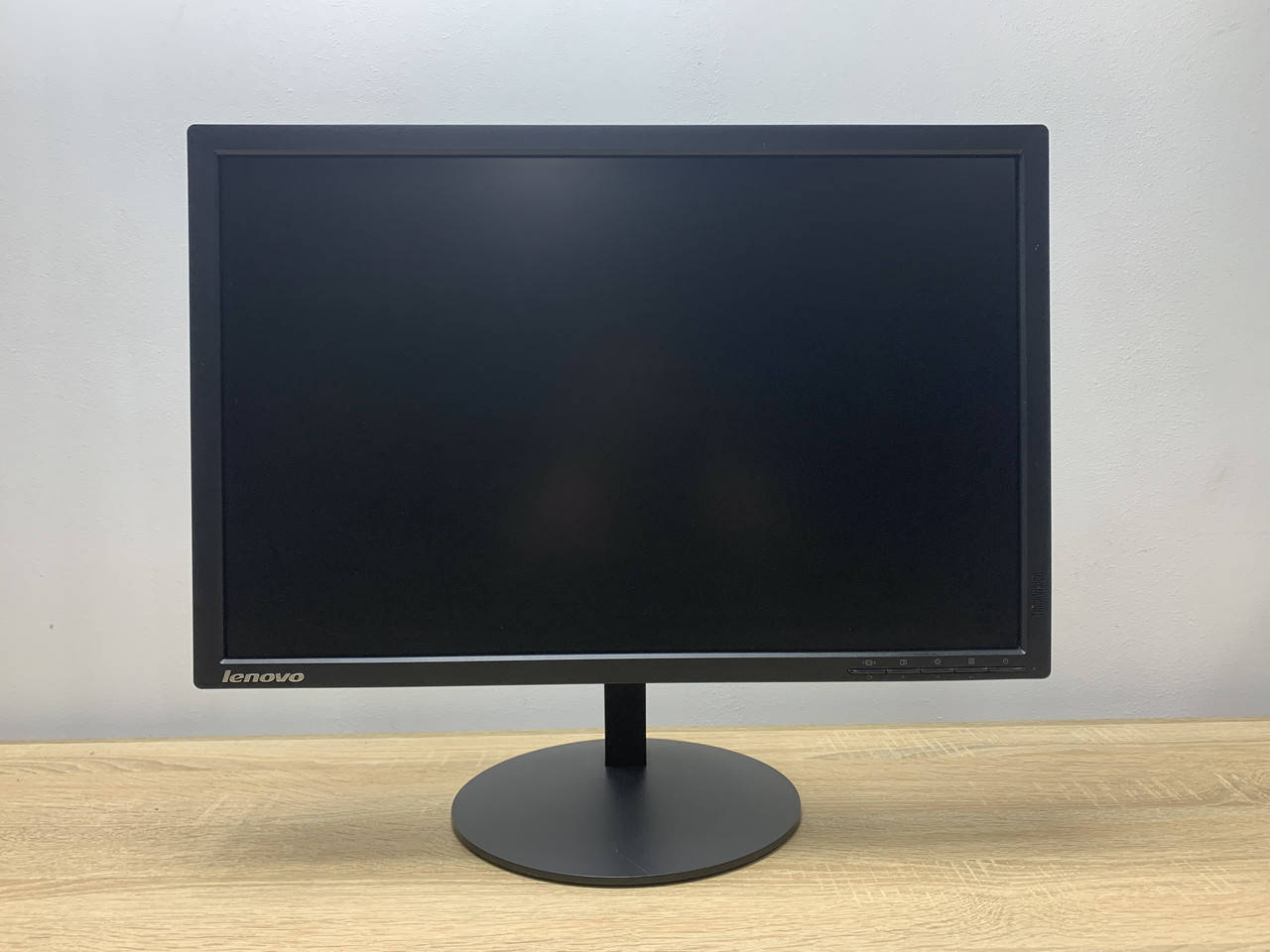 

Монитор 22" Lenovo T2254pc (1680х1050) WLED