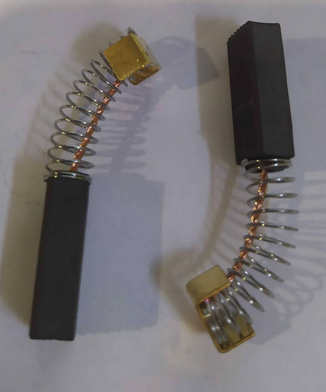 

Графитовая щетка - 5 x 8х 11 мм (2 шт.) 202335