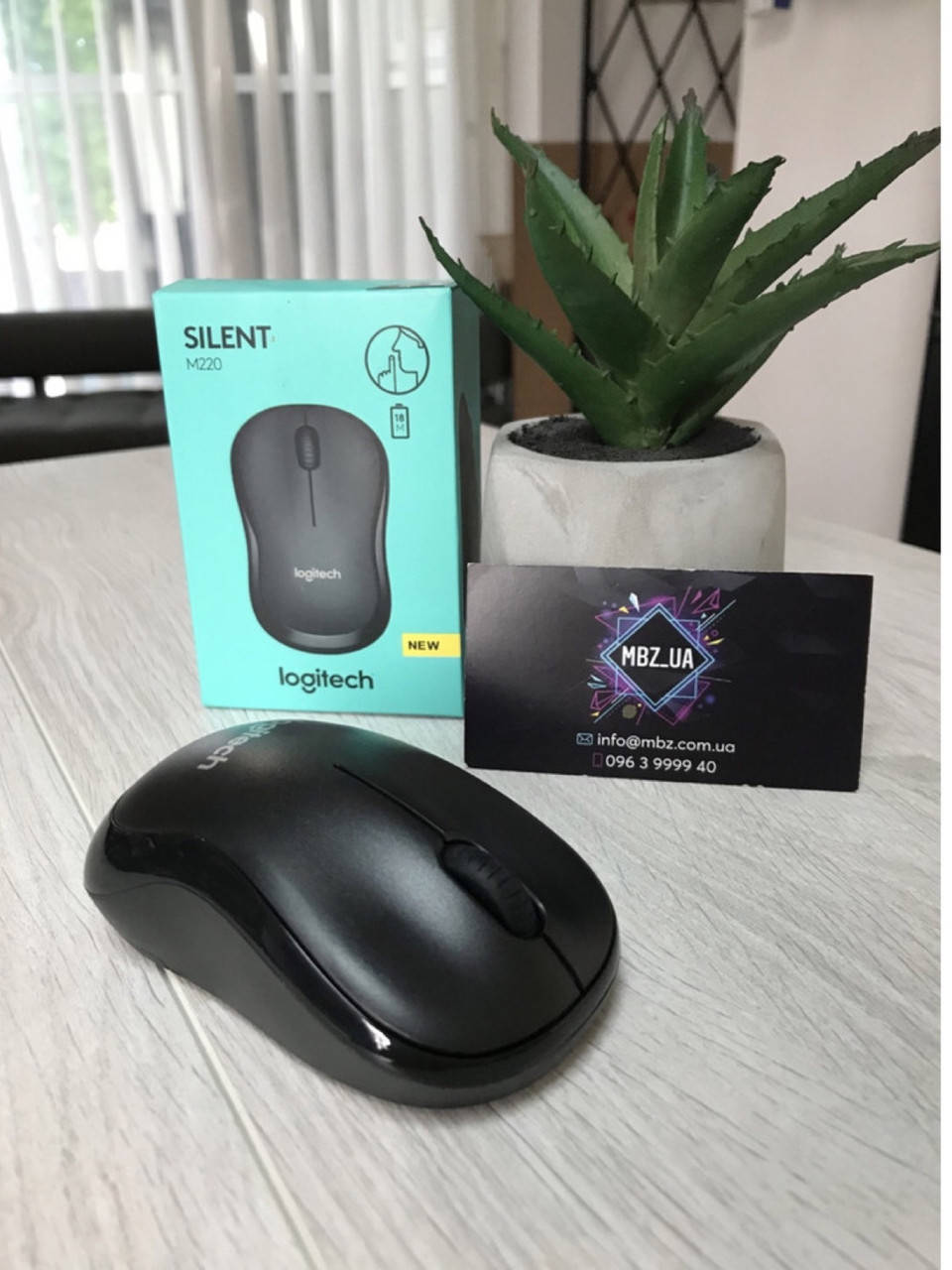 

Мишка бездротова Logitech M220 SILENT чорна, Черный