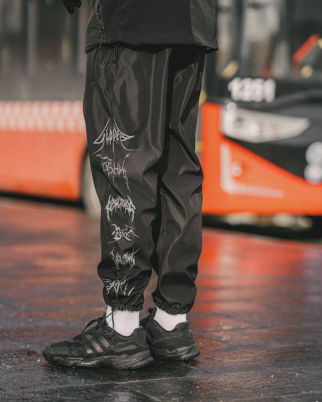 

Cпортивные штаны Огонь Пушка Cut черные, Черный