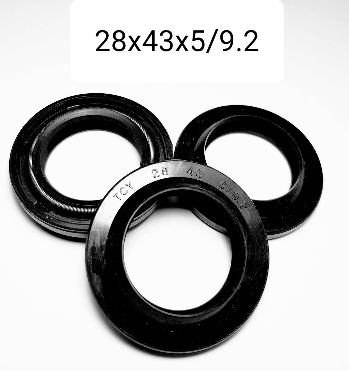 

Сальник манжета армированная 28х43х5/9,2-2.2