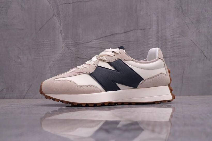

Женские кроссовки New Balance 327