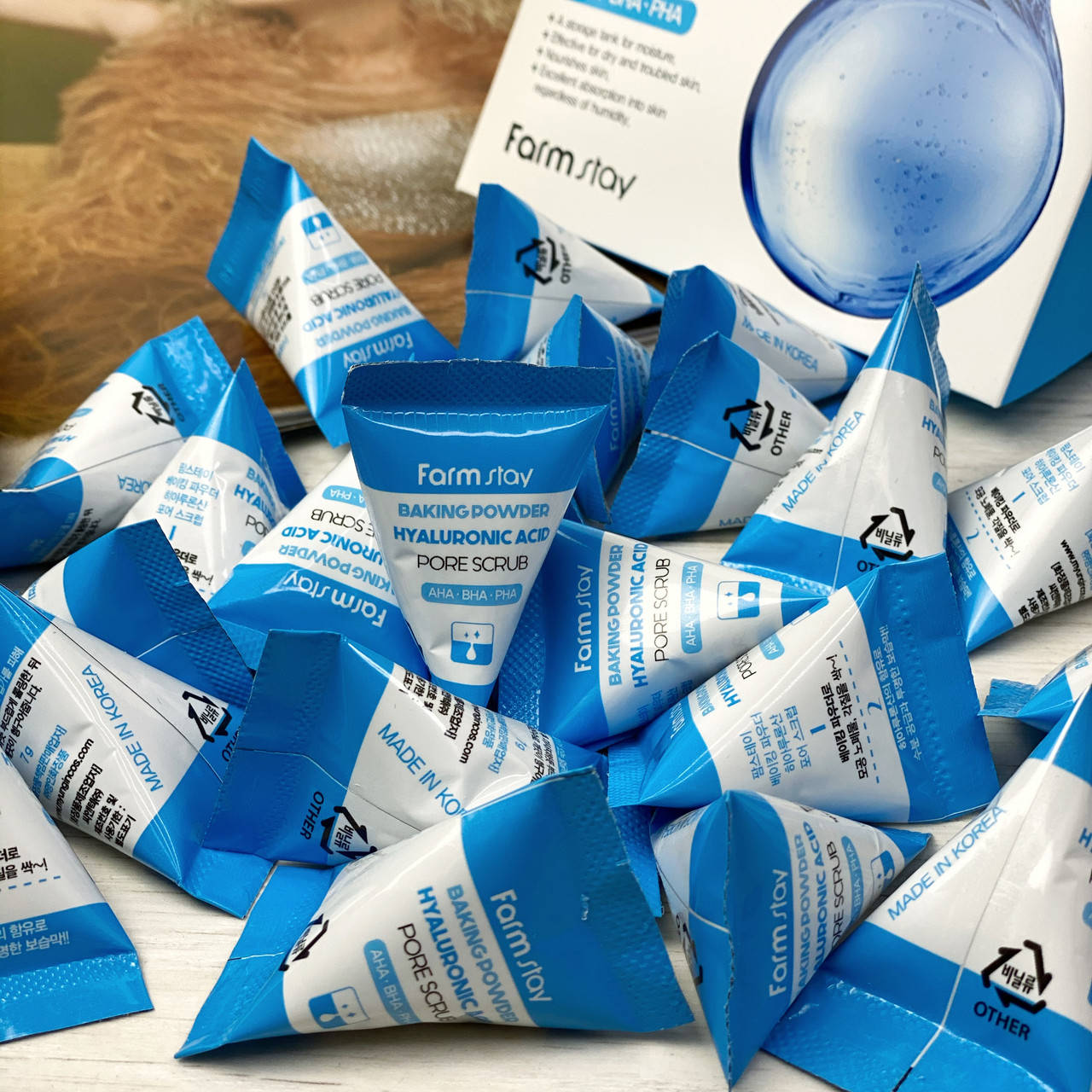 

Скраб для лица с гиалурновой кислотой FarmStay Baking Powder Hyaluronic Acid Pore Scrub