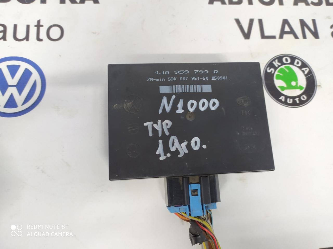 

Блок управління комфортом Шкода Октавія Тур, 1J0959799Q