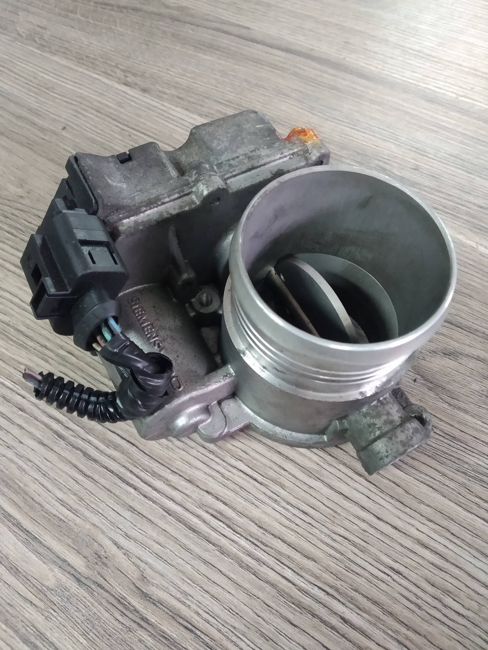 

Дросельная заслонка Ford Fiesta Focus 2004-2012 1.6TDCi 7V2Q9E926AB A2C53238880 1516716