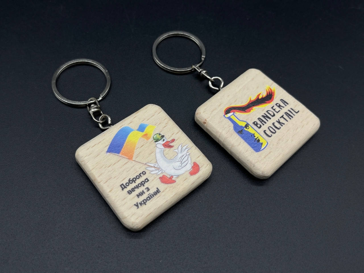 

Брелок деревянный с гравировкой. MADE IN UKRAINE. 40х40мм