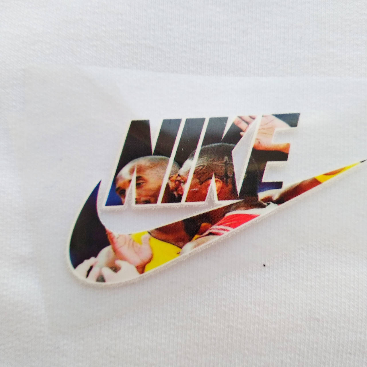 

Термотрансфер логотипом NIKE