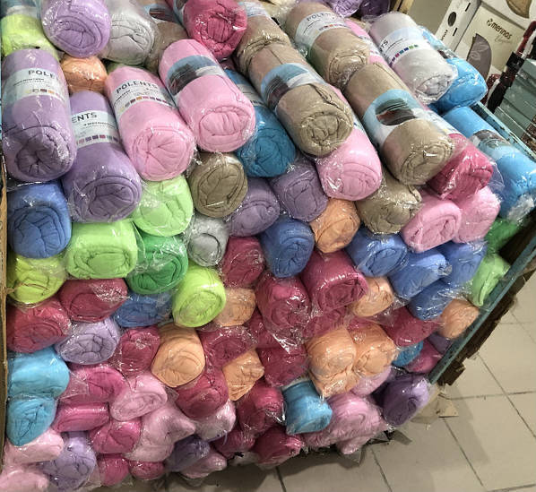 

ТУРЕЦЬКА ПРОСТИНЬ НА РЕЗИНЦІ * МАХРОВА * розмір 180*200