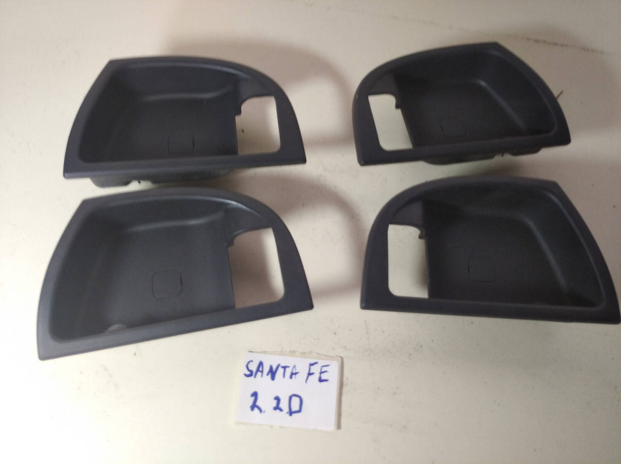 

Накладка ручки двери внутренней Hyundai Santa FE 836212B000 836112B000