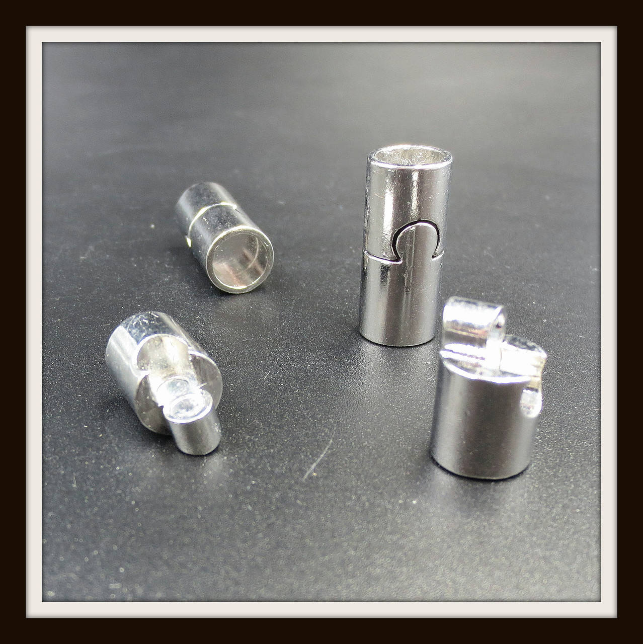 

Замок магнитный сталь (диам. 7 мм)