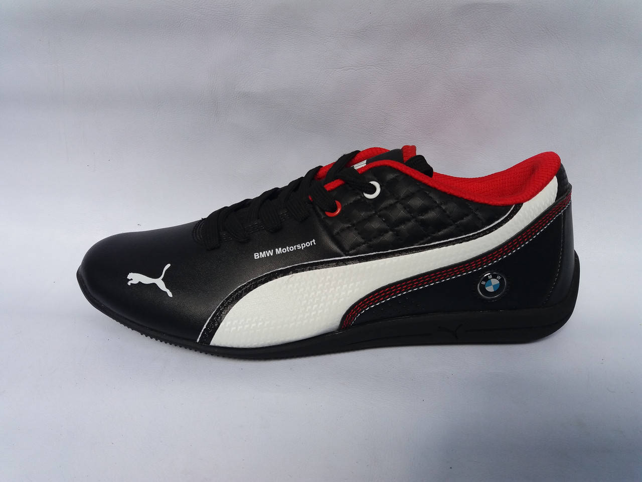 

Кроссовки мужские черные( с белым) Puma BMW Motorsport МК50023 44, Черно-белый