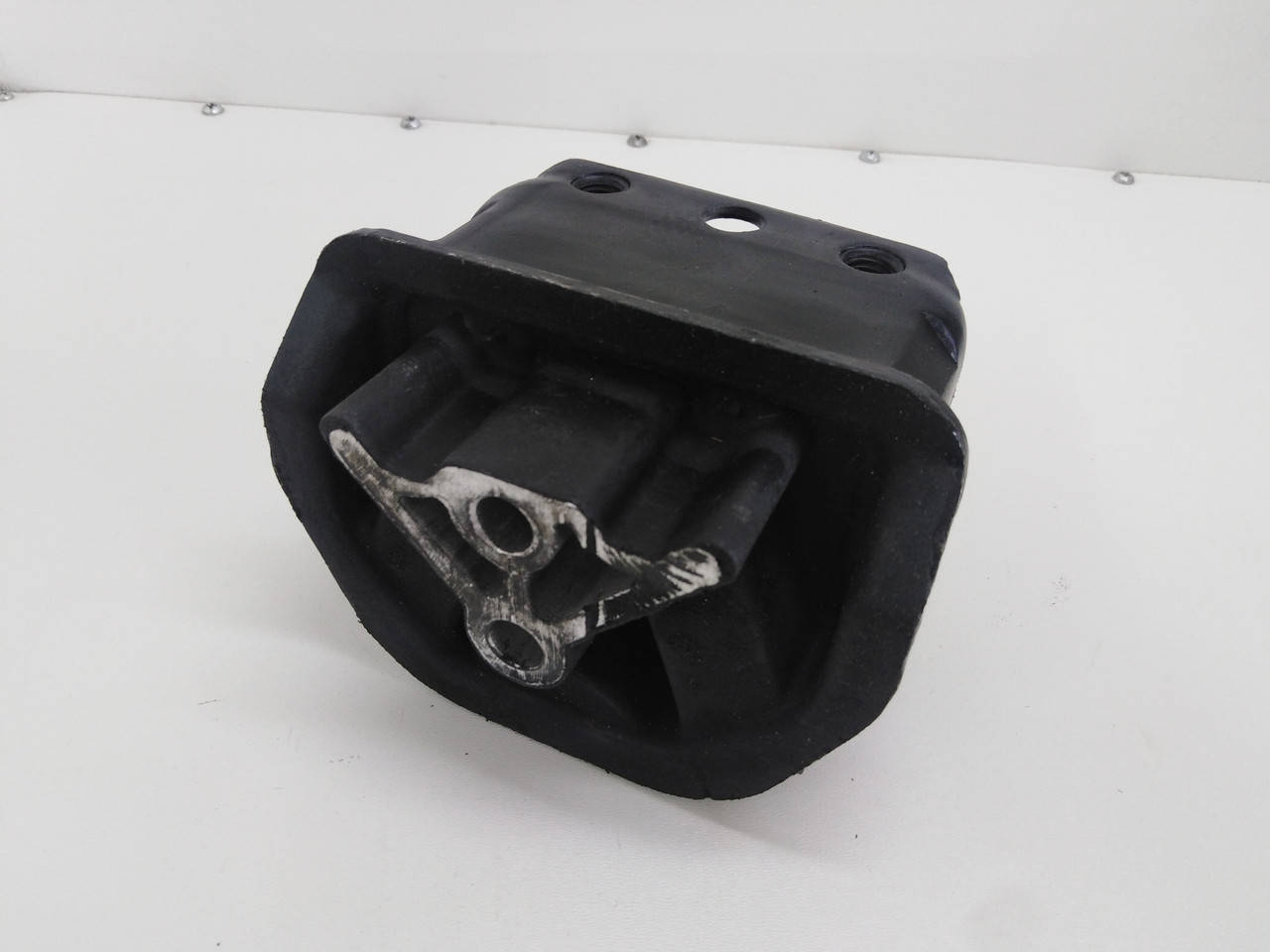 

Подушка двигателя правая Opel Kadett Опель Кадетт, 1.6 - 1.7 D.