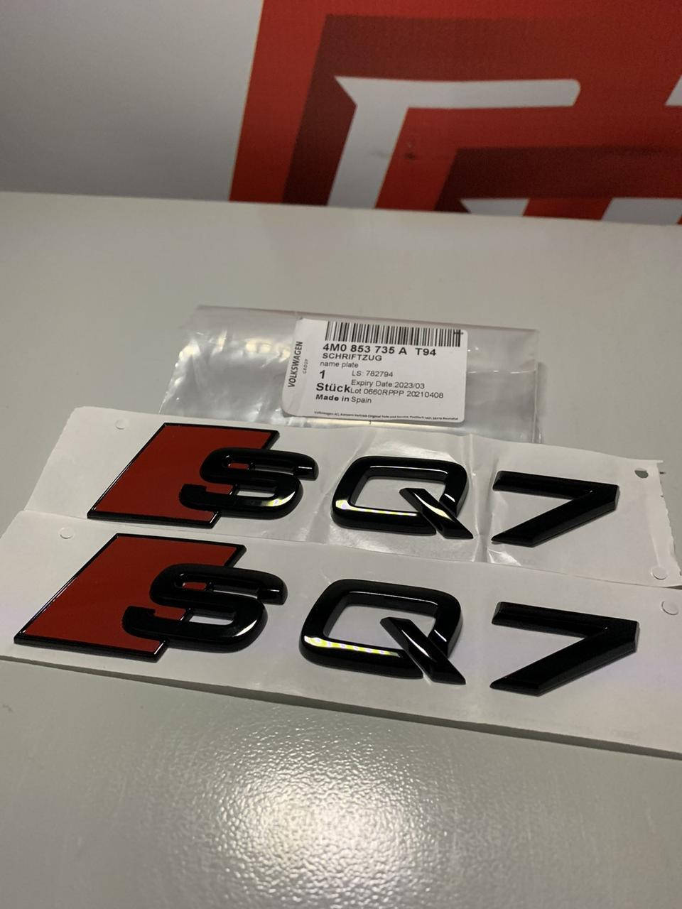 

Емблема SQ7 Black 4M0853735AT94