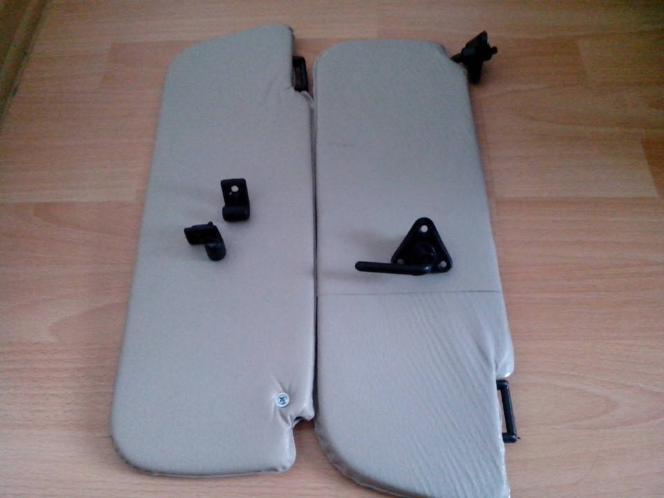 

Козырек солнцезахисний 2107