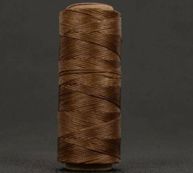 

Нитка вощёная, т. 1 мм цв. коричневый (S012), плоский шнур 100 метров
