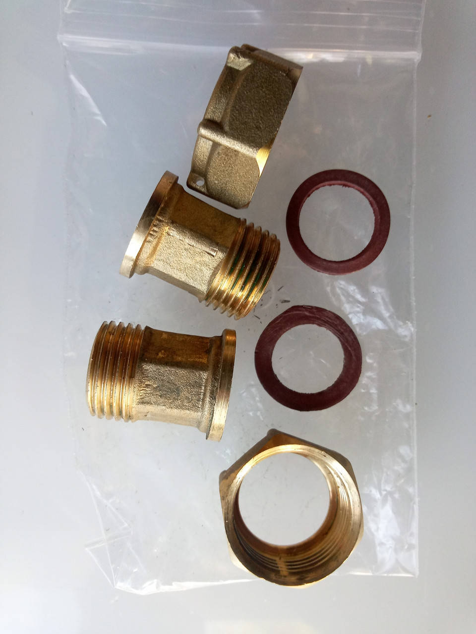 

Комплект штуцеров 1/2" (штуцера, КМЧ) латунь для счетчика воды, водомера