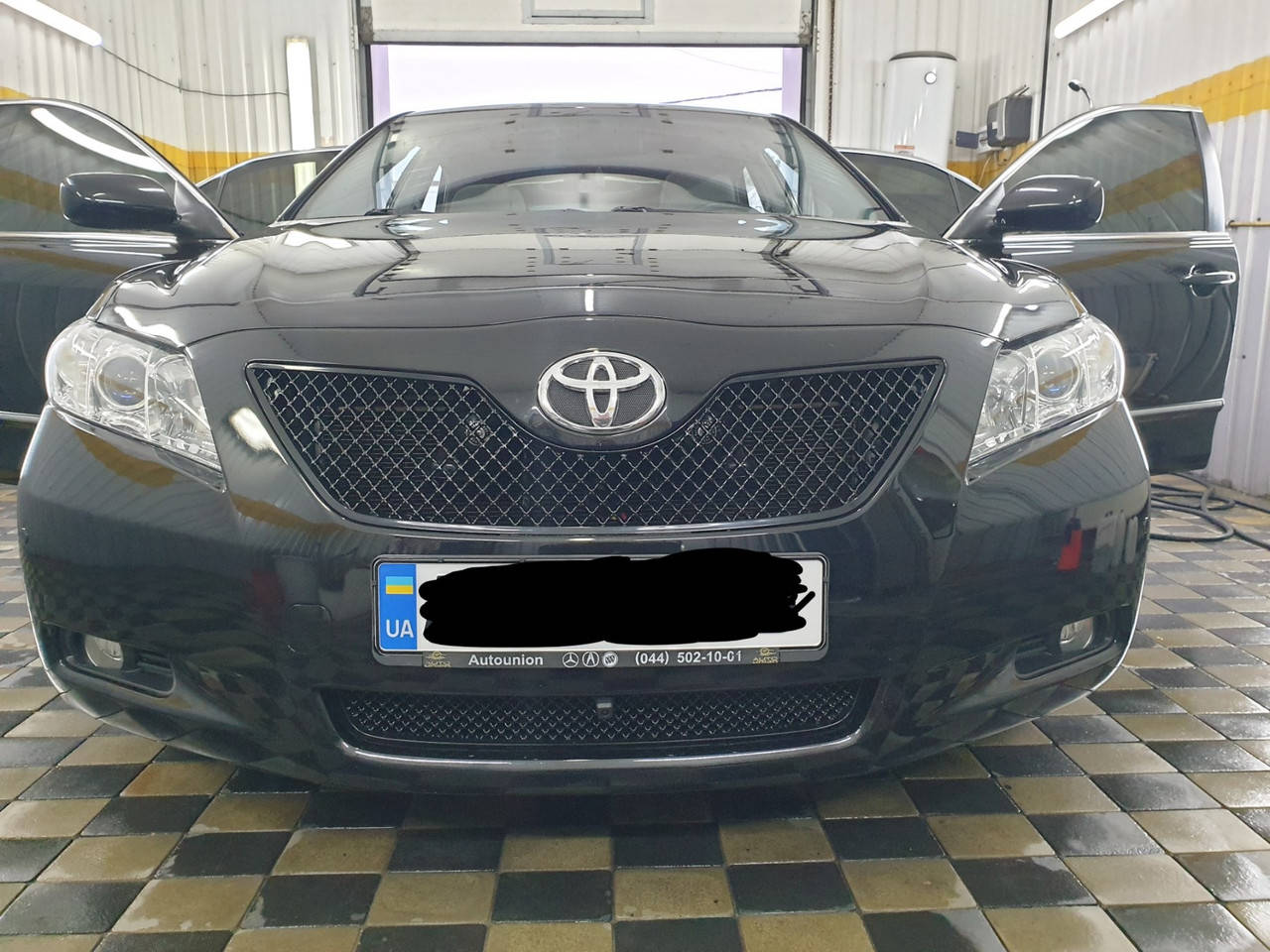 

Решетки передние черные Camry 40 (06-09) Bentley style черная, Черный