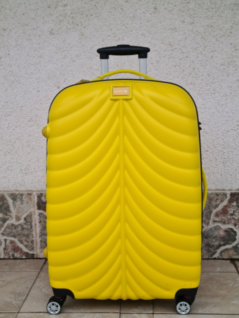 

Чемодан пластиковый MCS V 210  Турция yellow, Желтый