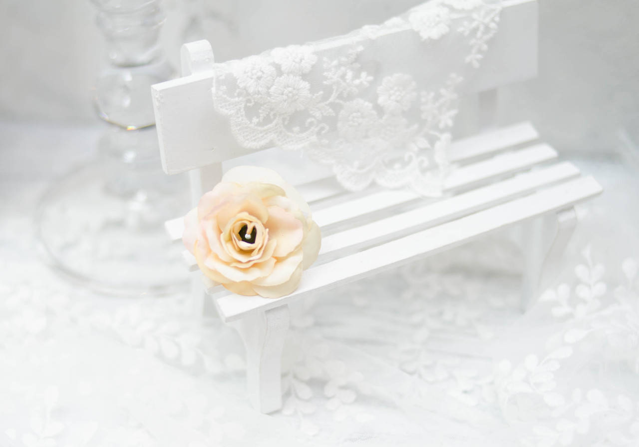 

Головка розы. беж