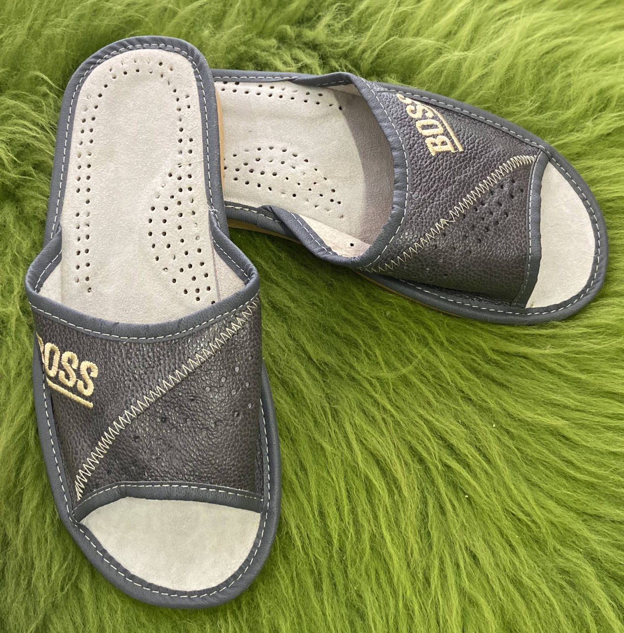 

Домашні чоловічі шкіряні капці