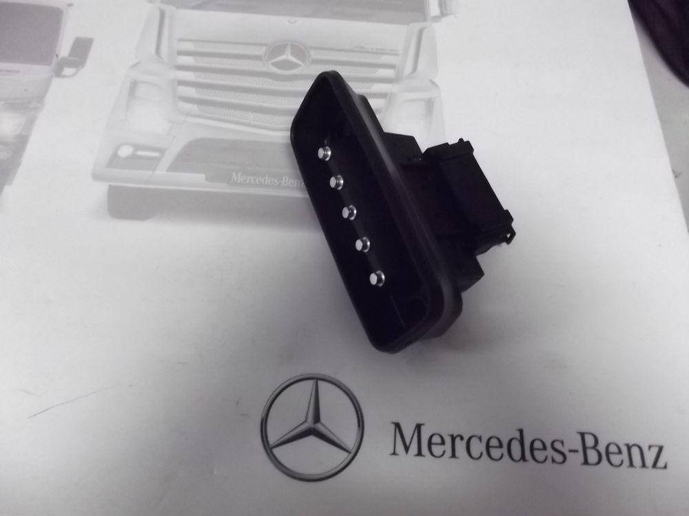 

Контакт двери сдвижной ("папа") Vito-639 MERCEDES-BENZ