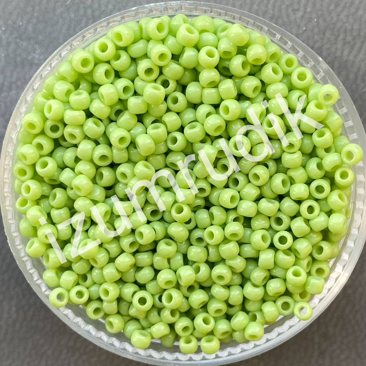 

Бисер круглый TOHO TR-11-44