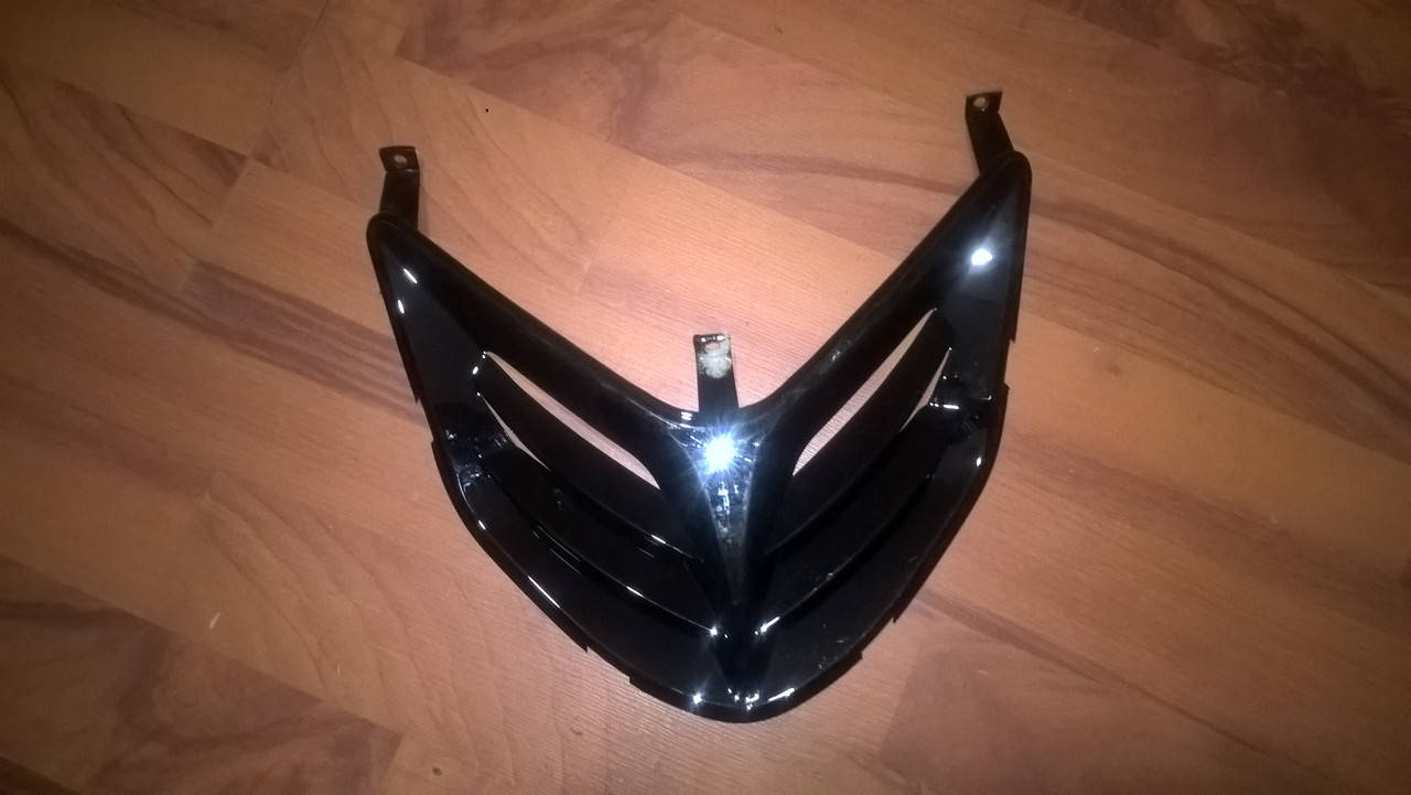 

Пластик Viper F1, F50 Решетка подклювника
