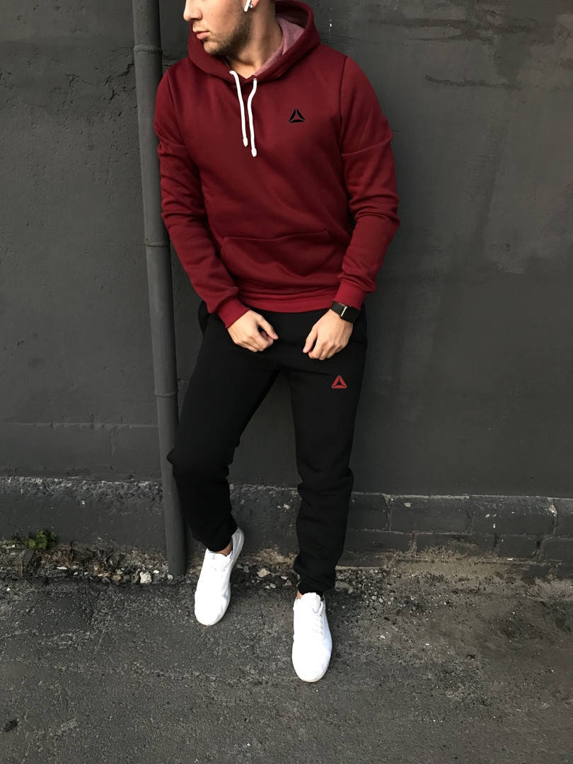 

Спортивный костюм мужской Reebok бордовый с черным хлопковый, с капюшоном. код DS-1017. XL