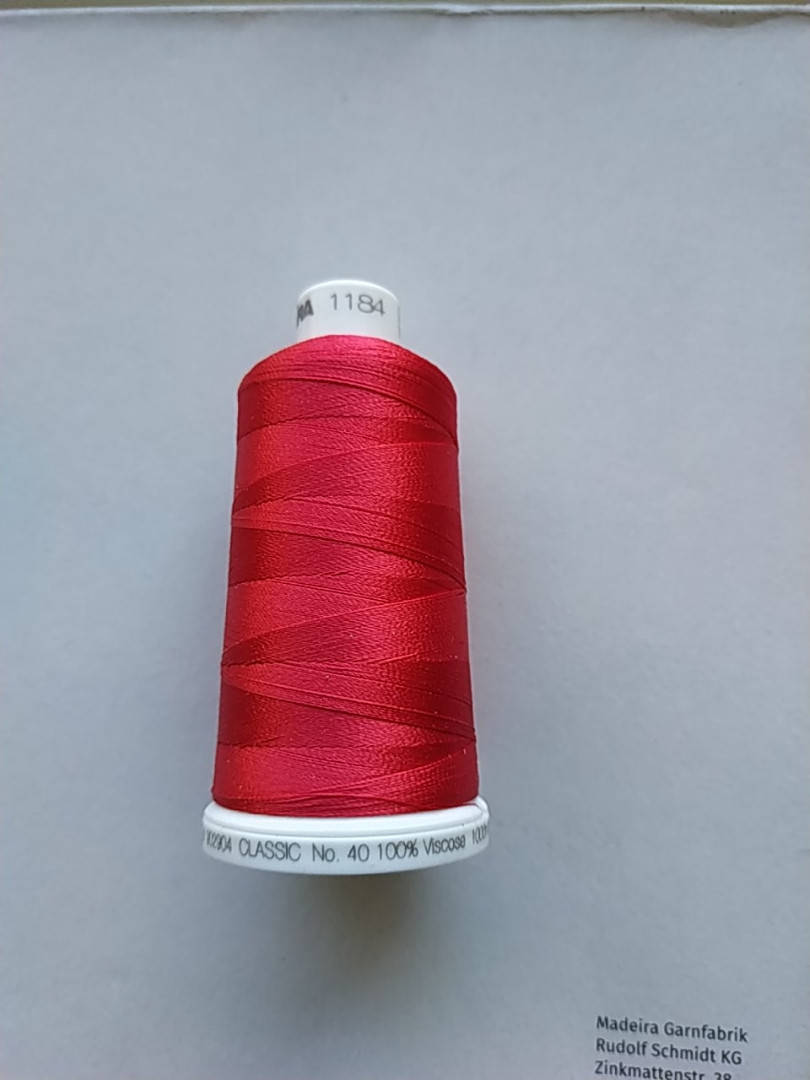 

Нитки для машинной вышивки Madeira Classic №40. цвет 1184 ( ЯРКО - КРАСНЫЙ ). по 1000 м