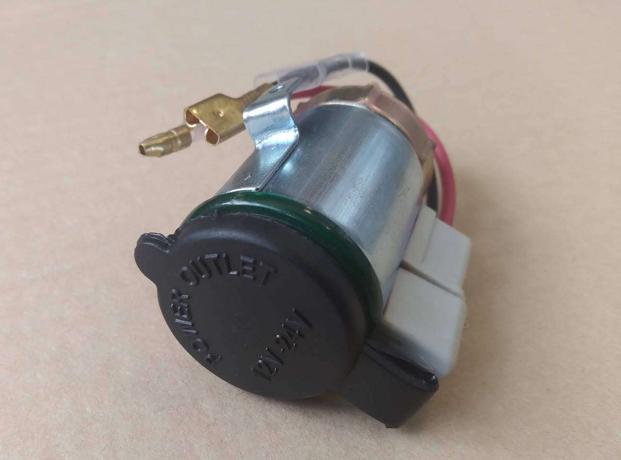 

Гнездо прикуривателя металлическое под штекер без провода с подсветкой 23000296