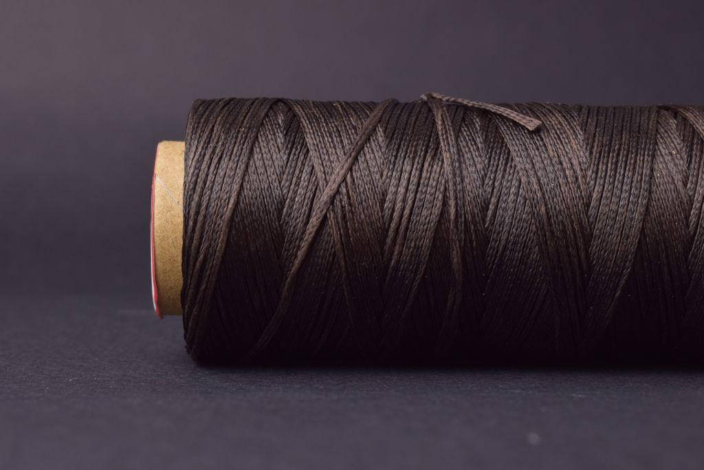 

Нить Galaces плоская вощенная 1.2 мм, темно-коричневый (s021)