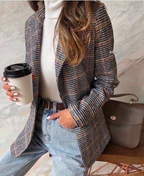 

Женский пиджак в клетку,костюмка 42-44,44-46