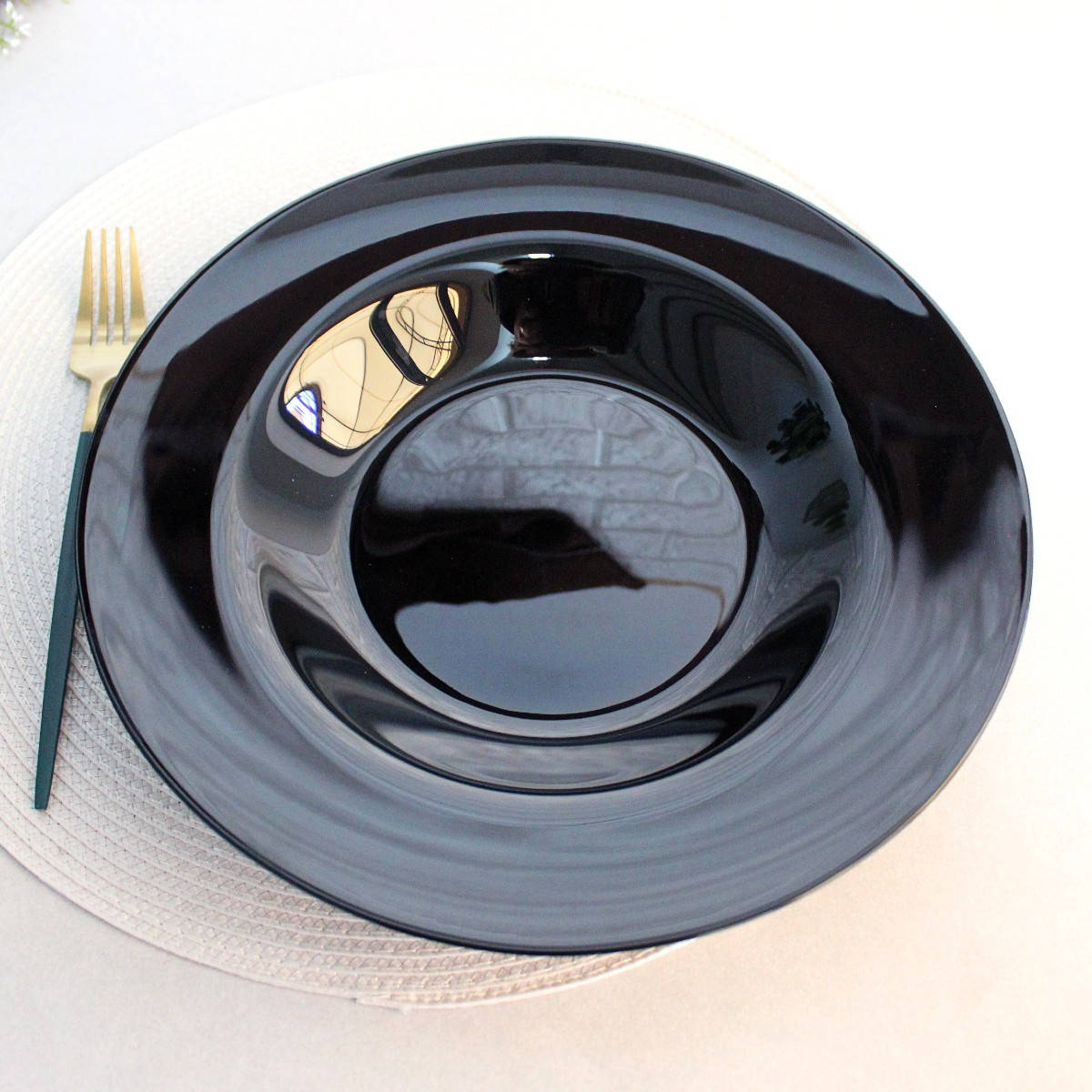 

Чёрное глубокое блюдо для пасты Luminarc Friend Time Black 285 мм (M0064), Черный