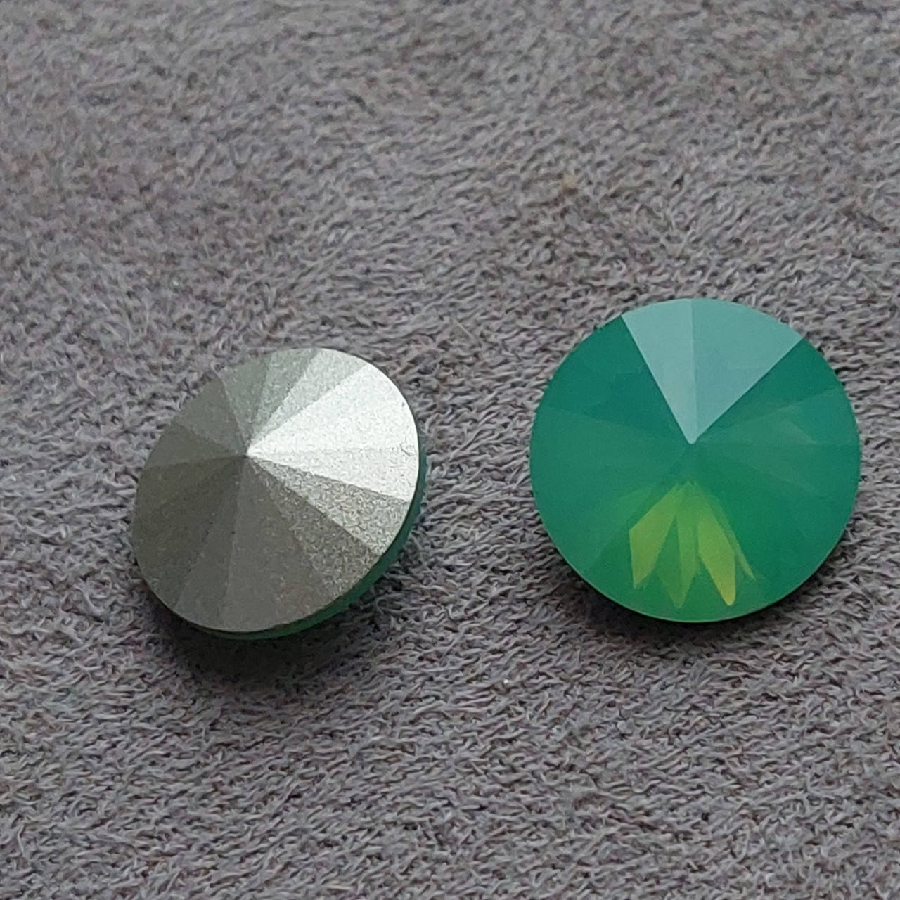

Круглые Риволи, 14 мм, Pacific Opal, k9