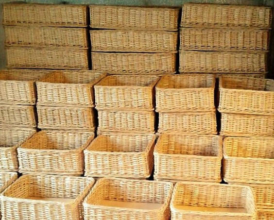 

Плететые лотки из лозы 30х40х10. Плетені лотки