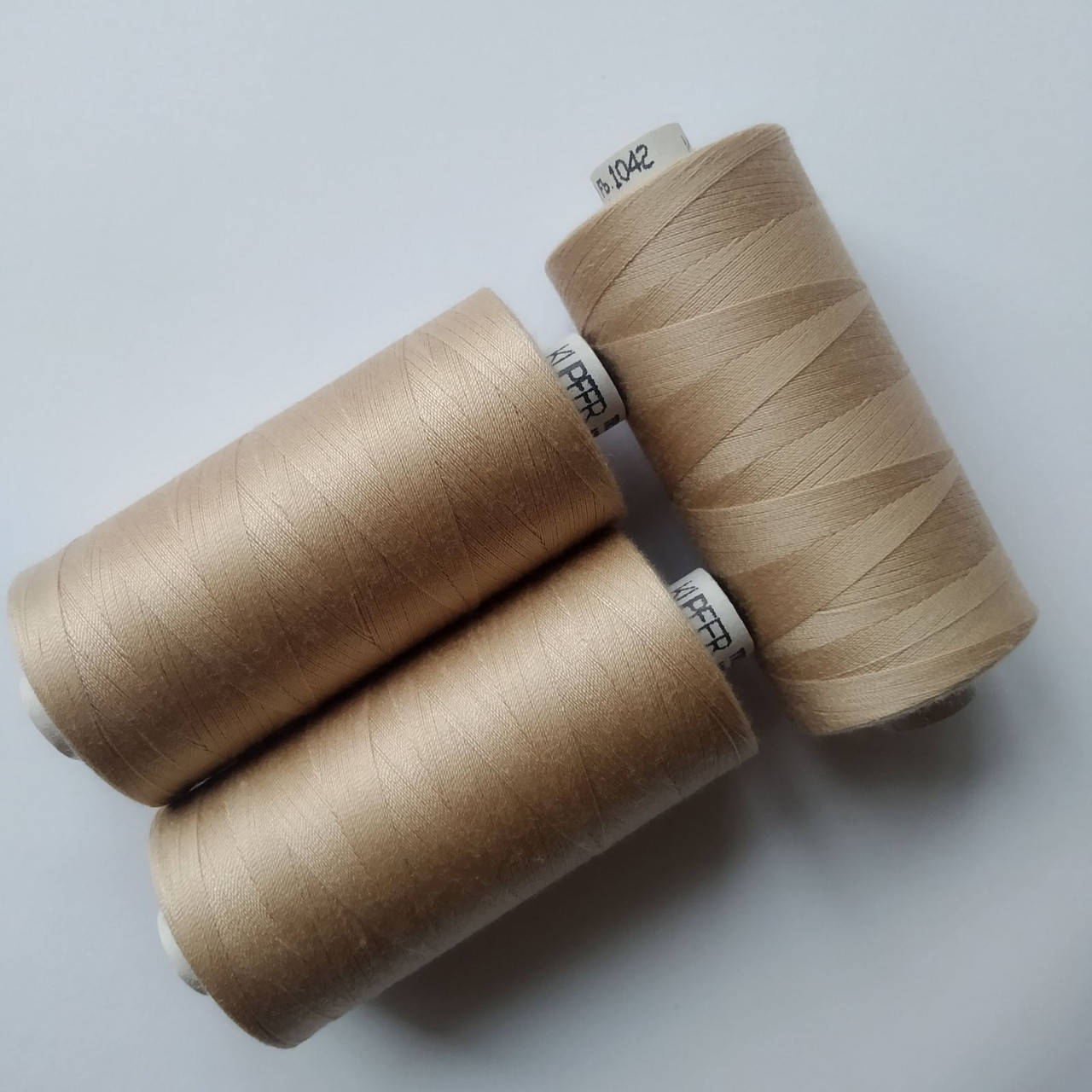 

Нитки Trigan Kupfer 120/1042 /1000м Німеччина, Бежевый