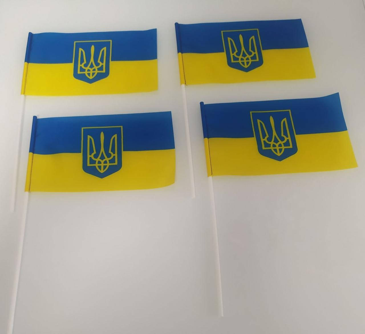 

Прапорець України 12х20см на присосці поліестр