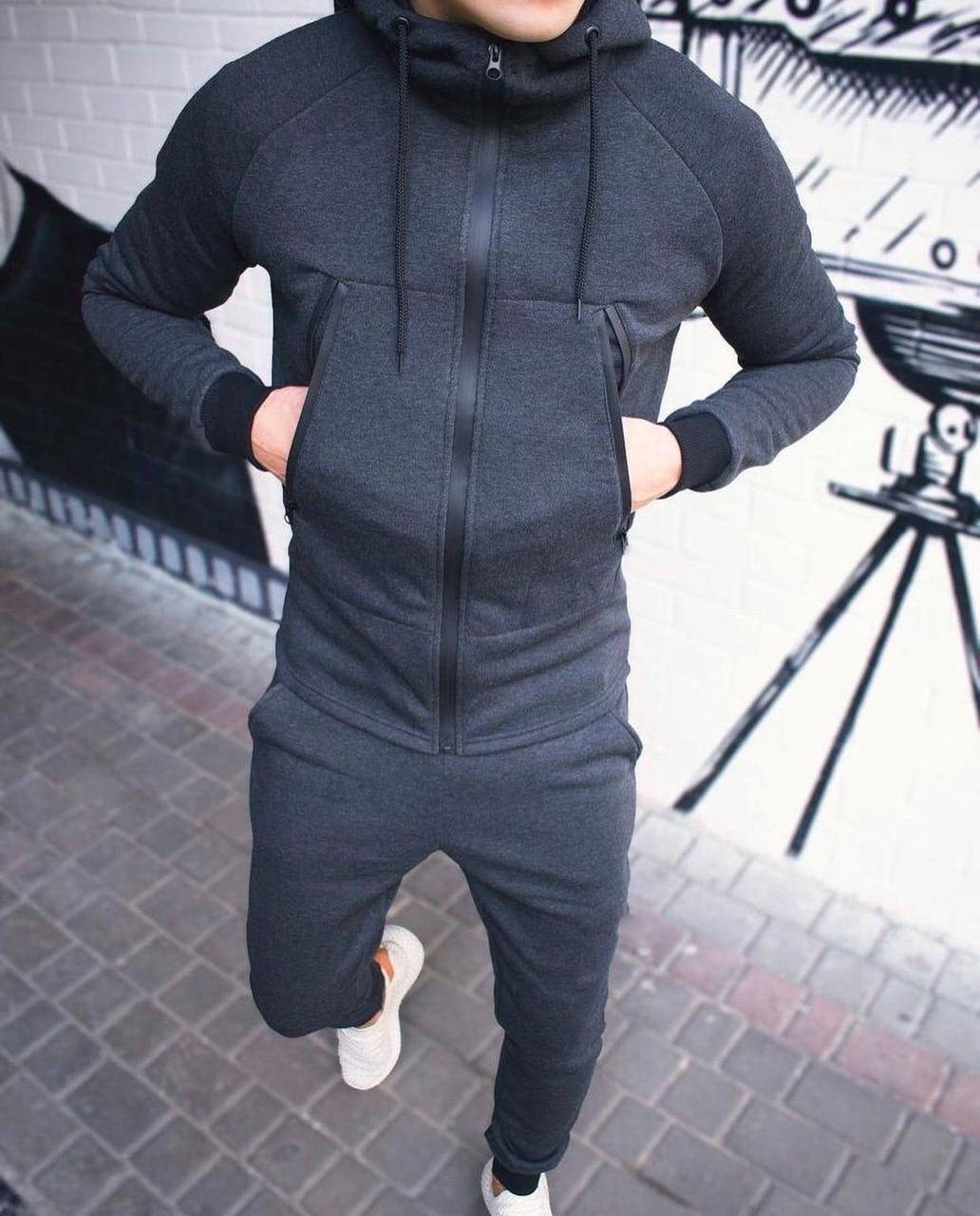 

Спортивный костюм L