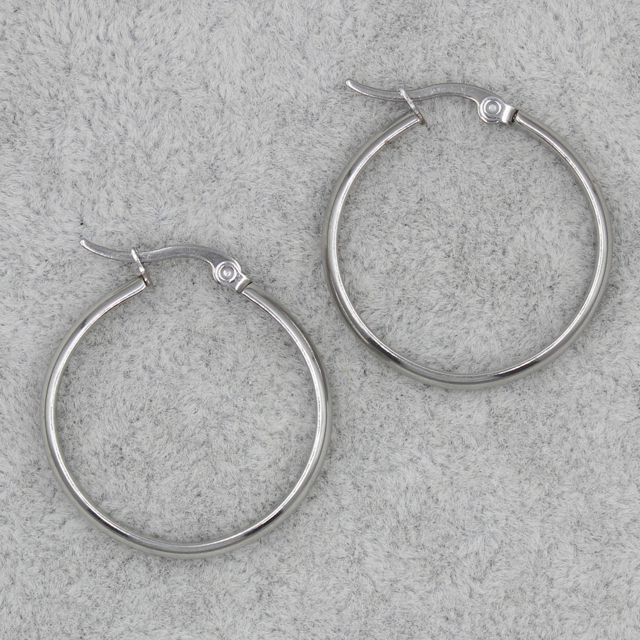 

Серьги кольца Конго серебристые 40 мм из медицинской стали от Stainless Steel Застежка английский замок