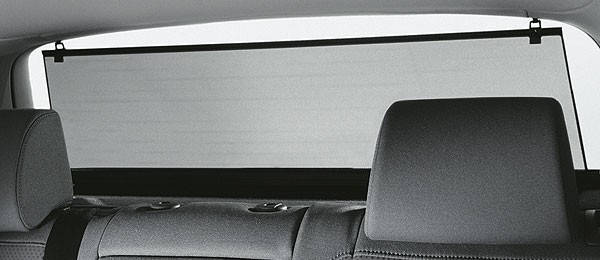 

Шторка солнцезащитная выдвижная 110х57см. CarLife SS110