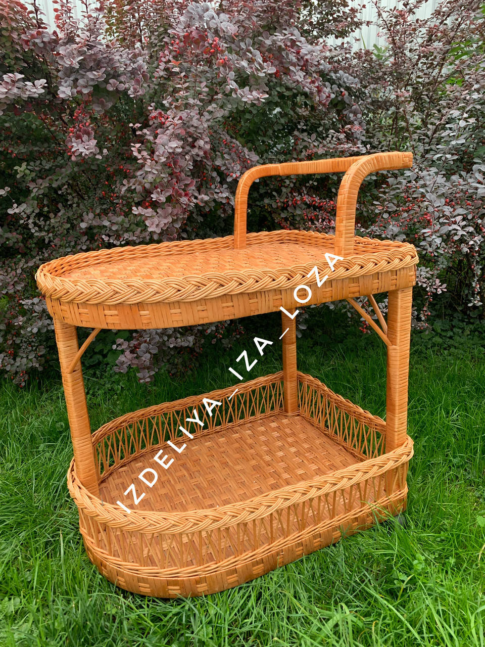 

Барный столик на колёсах