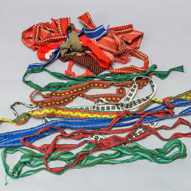 

Набор тесьмы на фото Брак