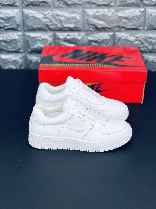 

Кросовки Белые Найк Аир Форс Кожа! кроссовки Nike Air Force Af1 Скидка, Белый