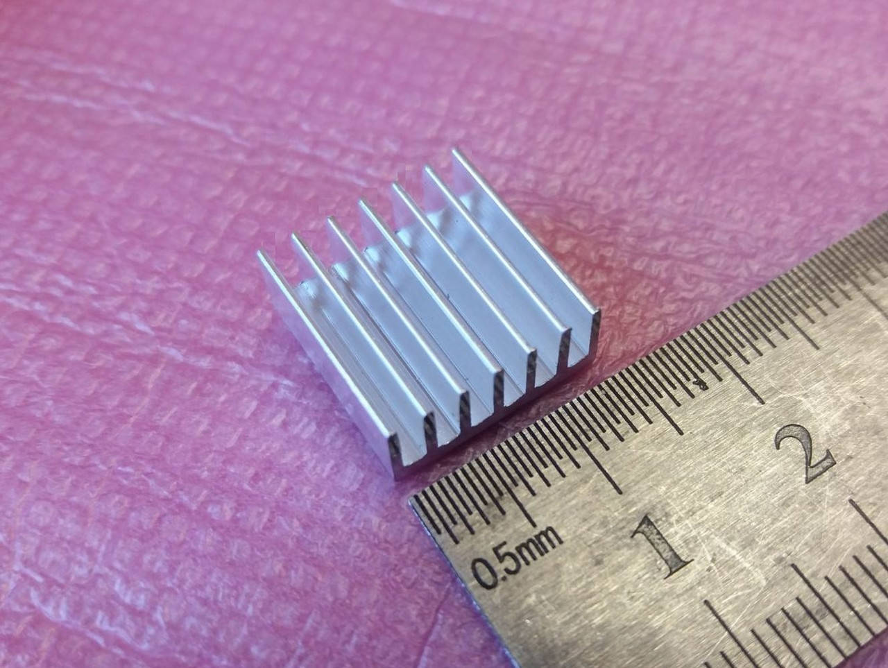 

Радиатор алюминиевый 14*14*5,5мм