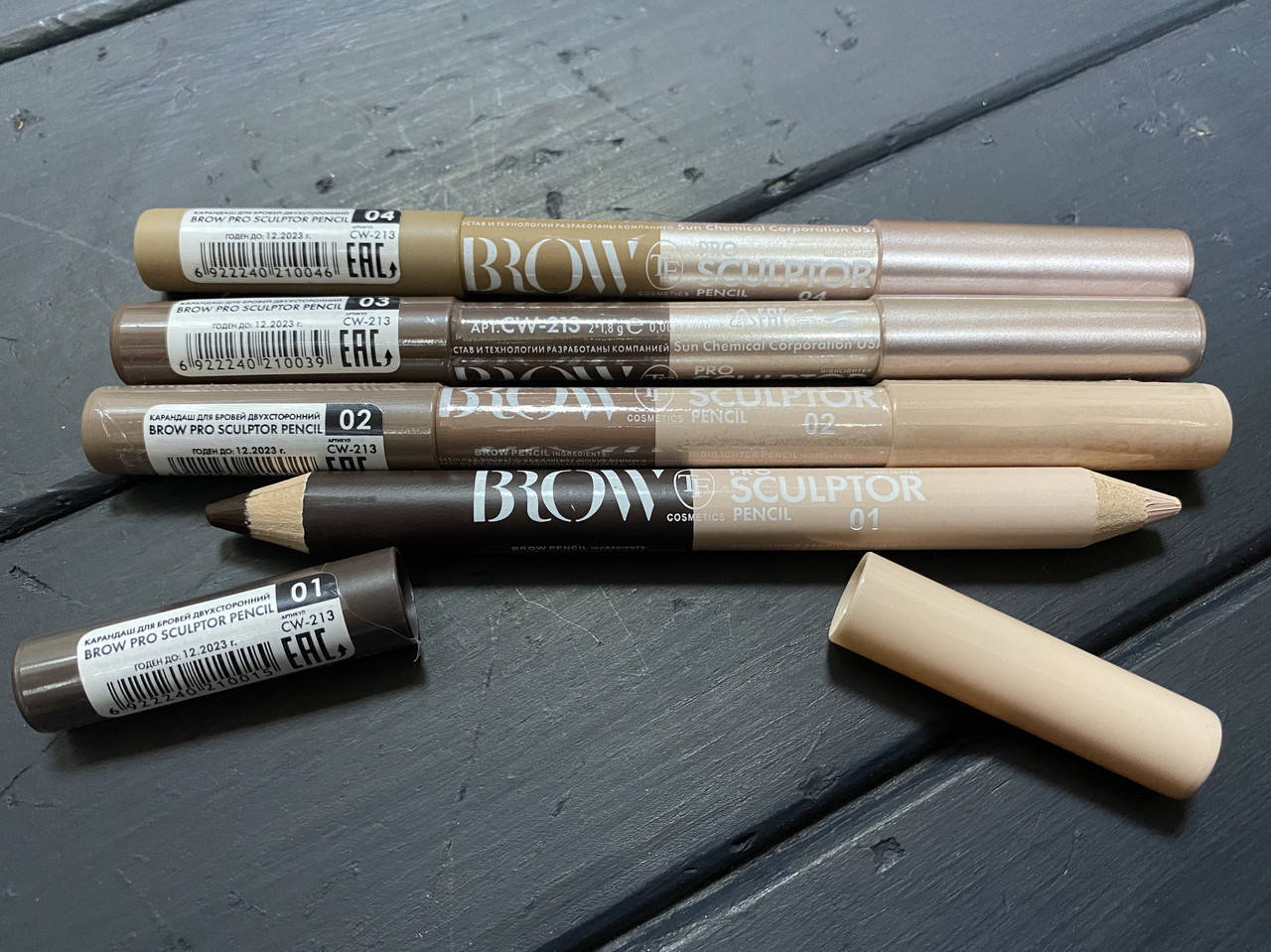 

TF Карандаш для бровей + хайлайтер BROW PRO SCULPTOR PENCIL CW-213