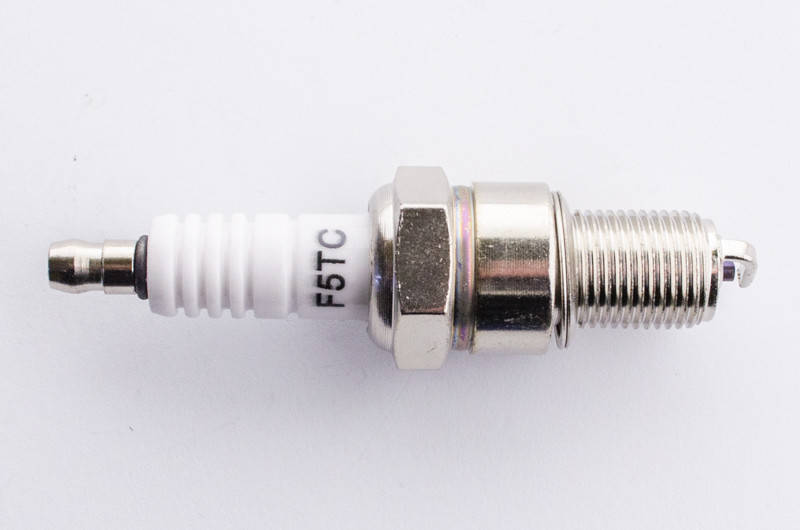 

Свеча F5TC для бензинового двигателя 188F