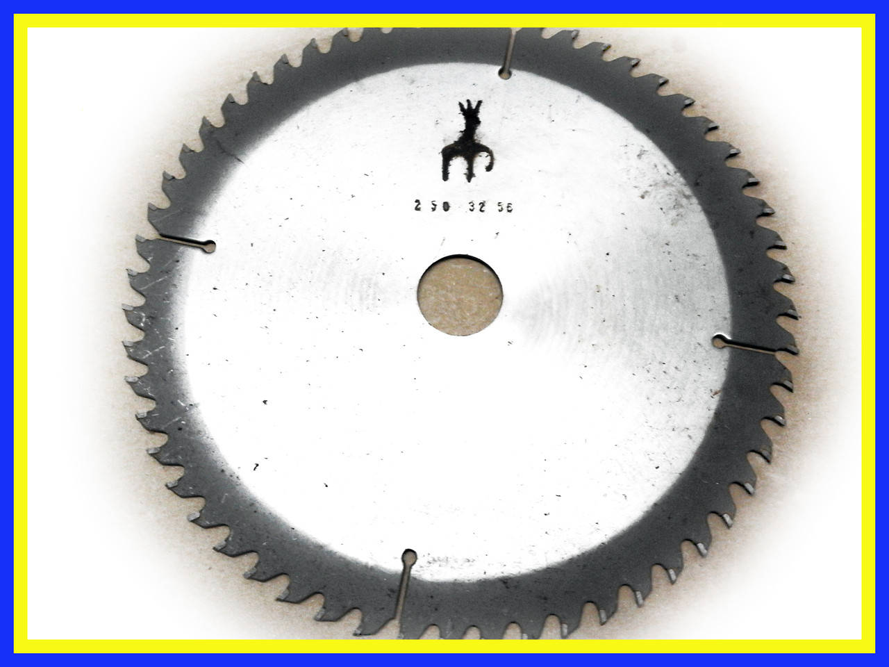 

Диск пильный. 250х32х56. 2. Пильный диск по дереву. Циркулярка. Дисковая пила.