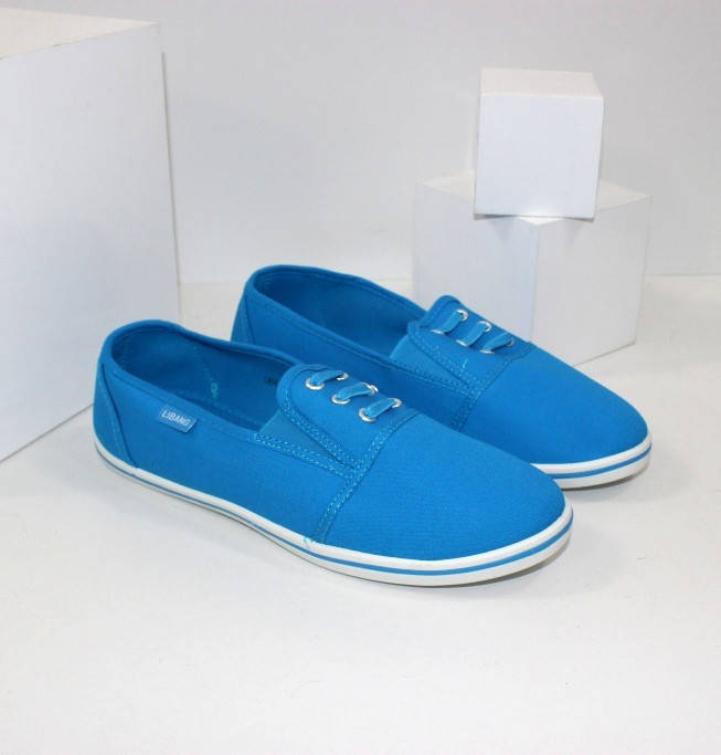 

Модные и стильные женские кеды голубой