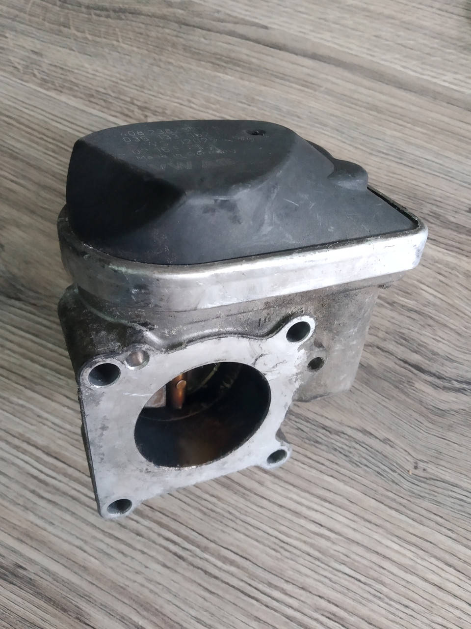 

Дросельная заслонка Seat Ibiza Cordoba Skoda Fabia Octavia VW Caddy Golf Polo 036133062N